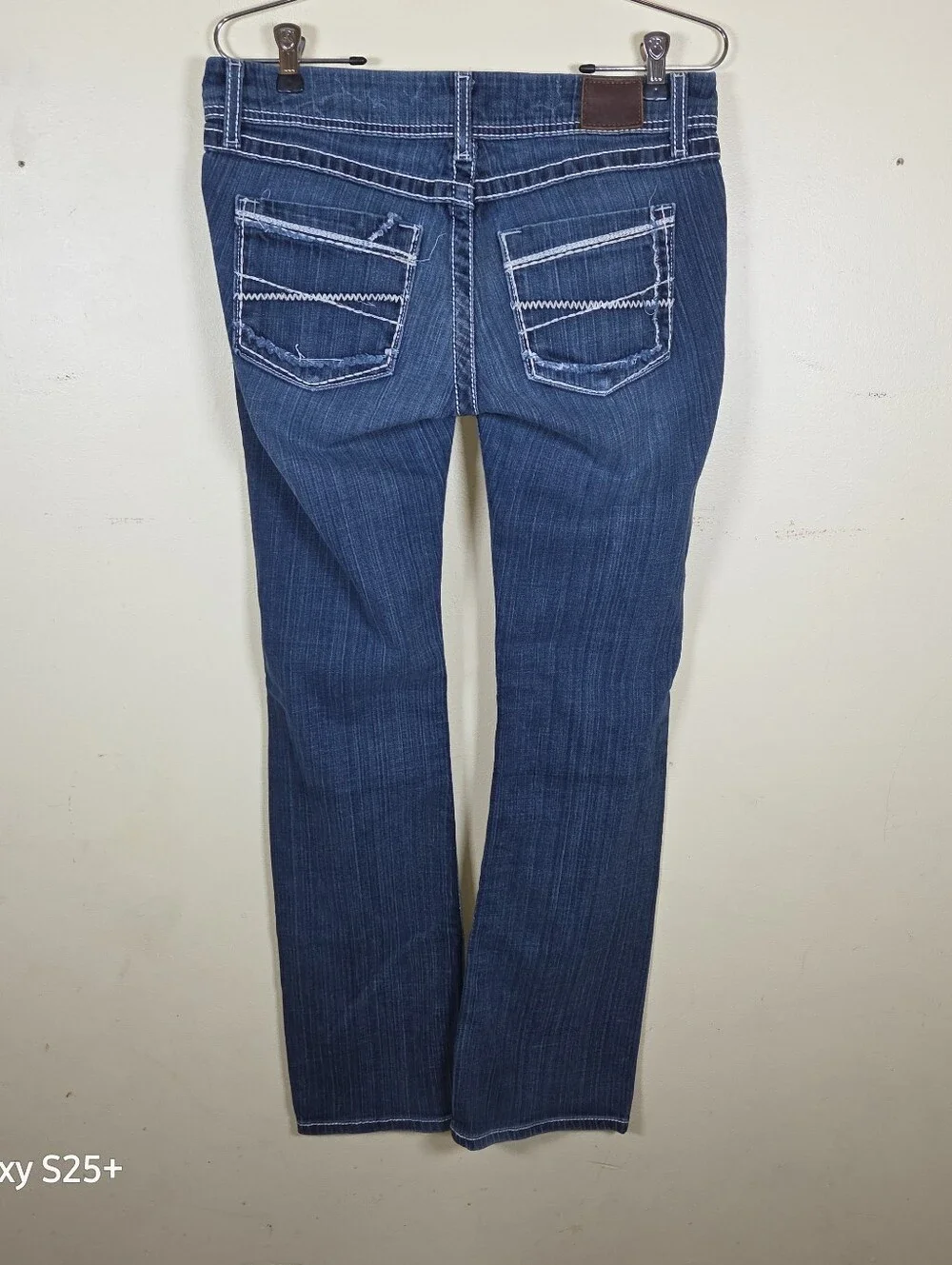 Buckle BKE Women's 29x31.5 Stella Slim Fit Low Rise Bootcut Denim Jeans